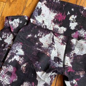 Lululemon size 8 Watercolor Full Length Leggings